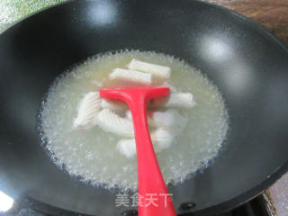 包心鱼卷毛毛菜煮粉丝的做法步骤：4