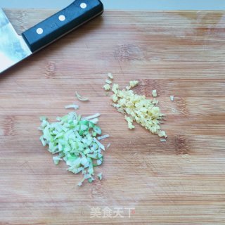 虾仁藕饼的做法步骤：3