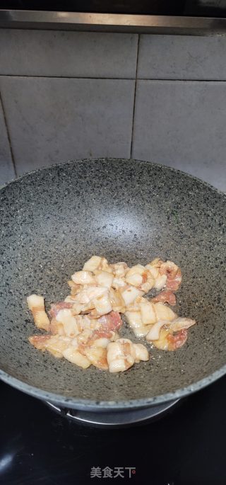 猪肉炒白磨菇的做法步骤：6