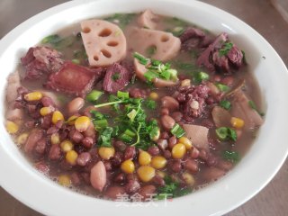 莲藕红豆排骨汤的做法步骤：11