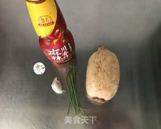凉拌麻辣藕片的做法步骤：1