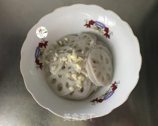 凉拌麻辣藕片的做法步骤：8
