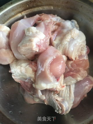 板栗焖鸡的做法步骤：3