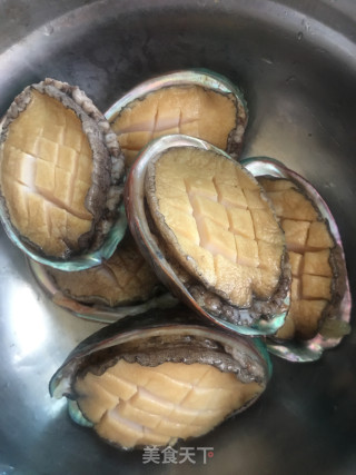 陈皮蒸鲍鱼的做法步骤：1