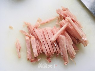 生炒肉丝蒜苔的做法步骤：2