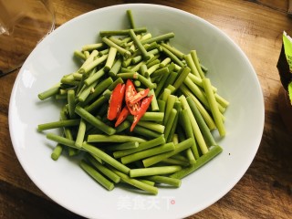 生炒肉丝蒜苔的做法步骤：3