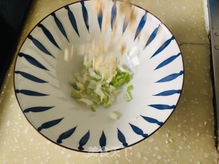 紫菜鸡蛋汤的做法步骤：1