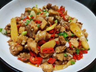 啤酒炖碎碎土鸡的做法步骤：10