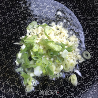核桃油炒西葫芦的做法步骤：6