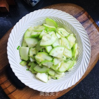 核桃油炒西葫芦的做法步骤：10