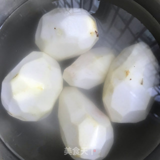 香辣排骨炖毛芋头的做法步骤：2