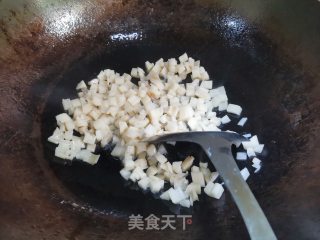 酸辣藕丁的做法步骤：2