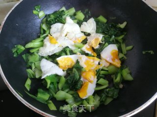 青菜炒荷包蛋的做法步骤：8