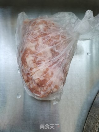 肉末花生焖豆角干的做法步骤：3