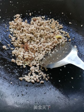 肉末花生焖豆角干的做法步骤：6
