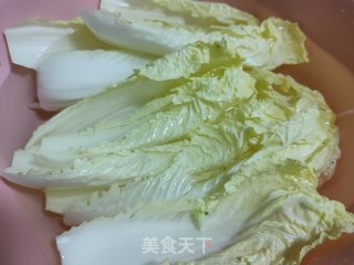 红薯粉丝炒娃娃菜的做法步骤：1