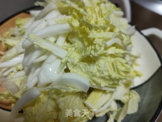 红薯粉丝炒娃娃菜的做法步骤：2