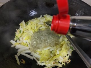 红薯粉丝炒娃娃菜的做法步骤：7