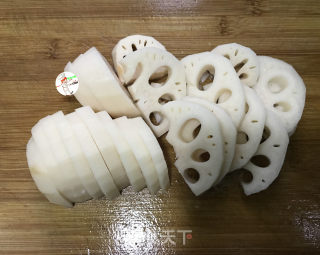 莲藕排骨汤的做法步骤：5