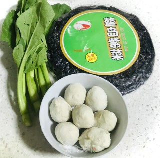 紫菜肉丸青菜汤的做法步骤：1