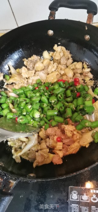 辣子鸡块的做法步骤：5
