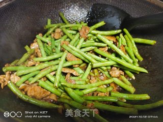 肉片炒豇豆的做法步骤：6