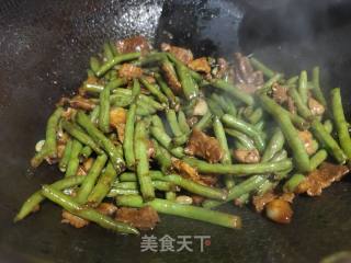 肉片炒豇豆的做法步骤：7