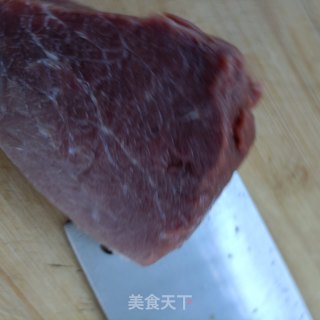 莲藕炖精肉的做法步骤：4