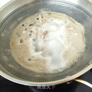 莲藕炖精肉的做法步骤：7