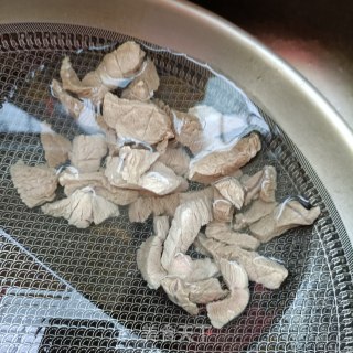 莲藕炖精肉的做法步骤：8