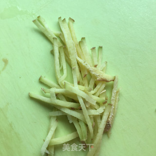 洋葱爆炒猪心的做法步骤：3