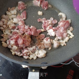 胡萝卜肉丁包的做法步骤：8