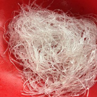 蒜蓉粉丝蒸金针菇的做法步骤：1