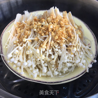 蒜蓉粉丝蒸金针菇的做法步骤：7