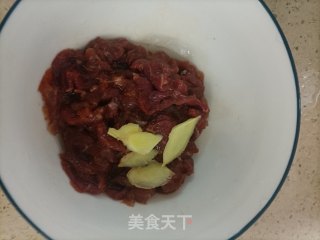 皮蛋瘦肉粥的做法步骤：2