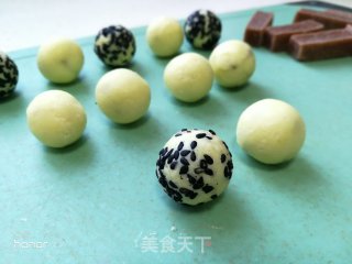 酸奶山楂球的做法步骤：8