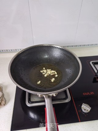快手孜然羊肉的做法步骤：1