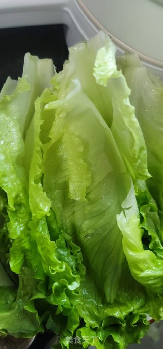 生菜牛肉丸子的做法步骤：2