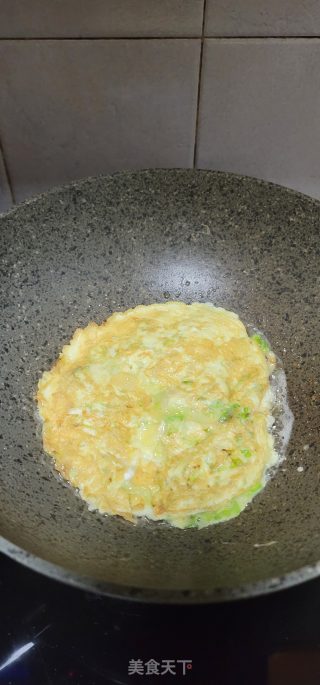 生菜鸡蛋饼的做法步骤：7