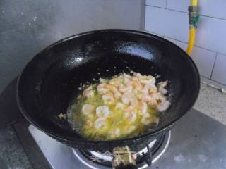虾仁白玉菇的做法步骤：6