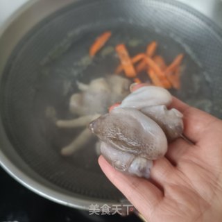 鸡爪章鱼炒毛豆的做法步骤：7