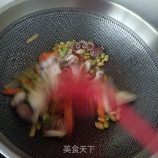 鸡爪章鱼炒毛豆的做法步骤：21