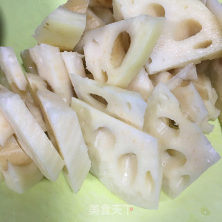 花生煲莲藕的做法步骤：2