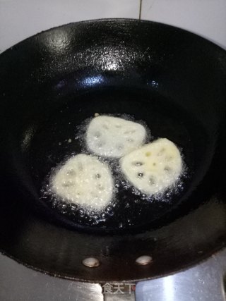 酥炸藕片的做法步骤：5