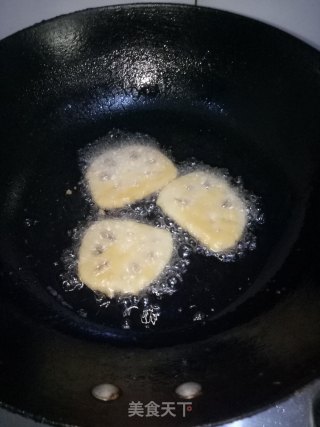 酥炸藕片的做法步骤：6