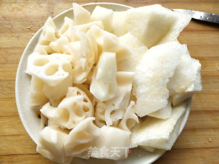 雪梨莲藕浆的做法步骤：2