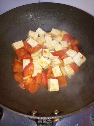 杏鲍菇炖豆腐的做法步骤：4