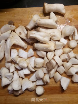 蒜香杏鲍菇的做法步骤：1