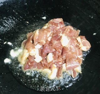西芹炒肉的做法步骤：6