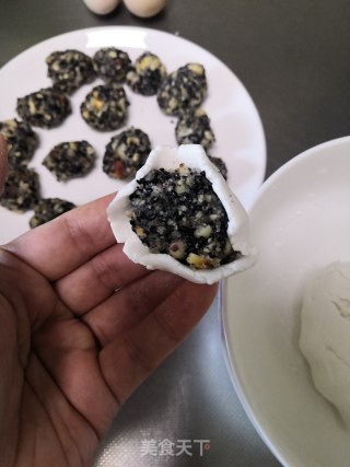 黑芝麻汤圆的做法步骤：12